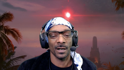 Please Enjoy Snoop Dogg Streaming On Twitch As He Smokes An Enormous Blunt
