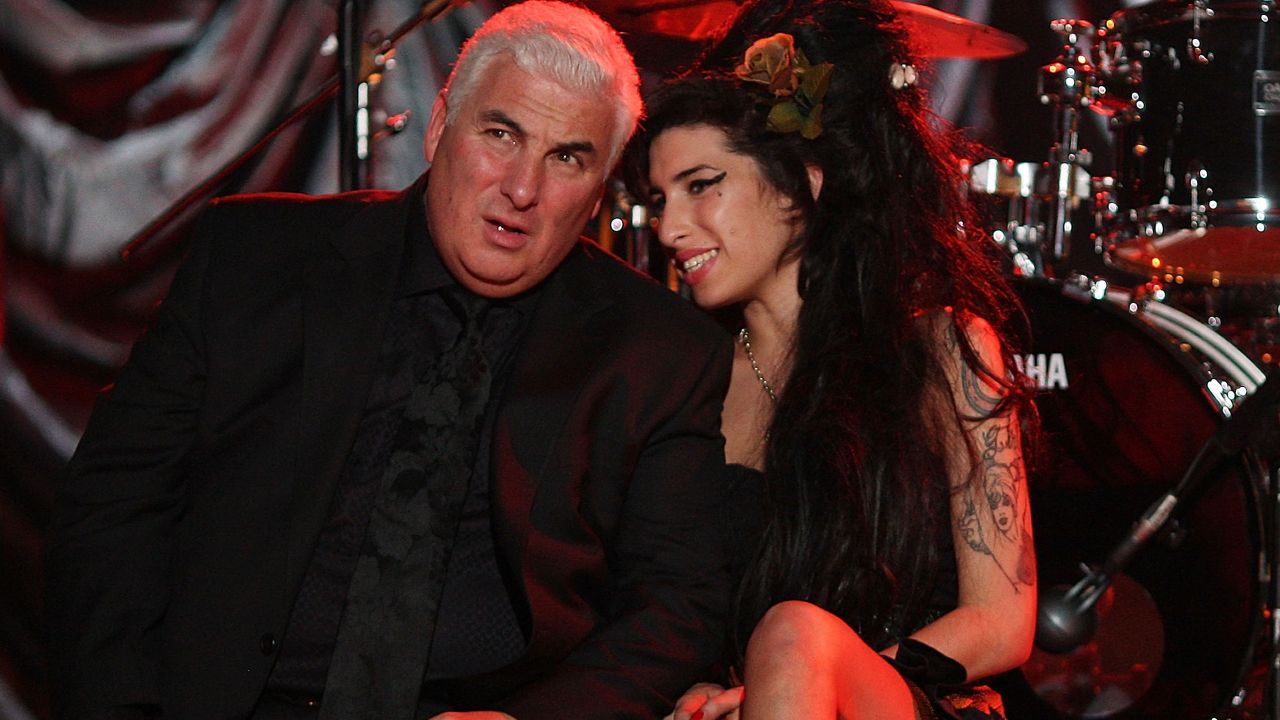 Amy Winehouse’s Dad Mitch Reckons Her Ghost Is Haunting His House