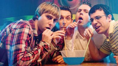 New Study Says Aussie Teens Reckon Booze Is For Boring Adult Nerds