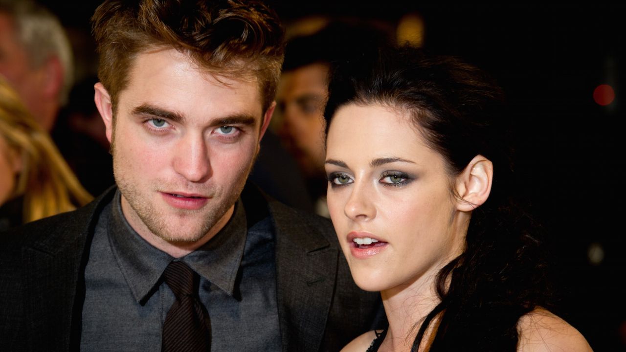 SPICY: Robert Pattinson Spilled Tea On Exes Kristen Stewart & FKA Twigs