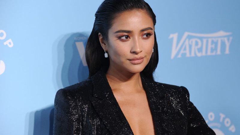 ‘PLL’ Star & People’s Champ Shay Mitchell Streaked Through LA To Win A Bet