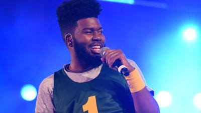 Khalid Pauses Mid-Gig To Comfort A Crying Fan & Now Everyone’s Crying