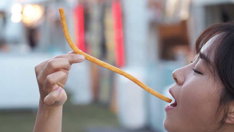 Japan’s Foot-Long Fries Arrive In Australia For You Starch-Crossed Lovers