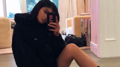 Kylie Jenner Teases Us With Yet Another Fleeting Glimpse Of Stormi Webster