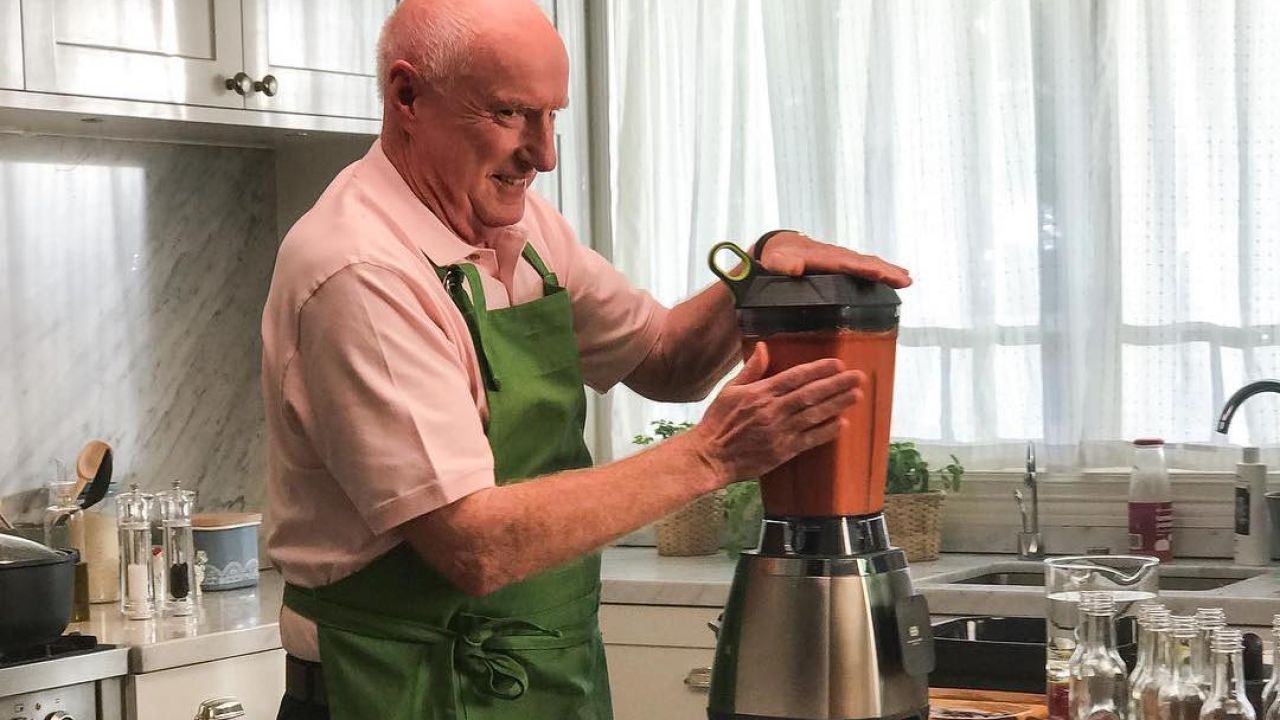 Ray Meagher Aka Alf Stewart From ‘Home & Away’ Is Makin’ Hot Sauce Now