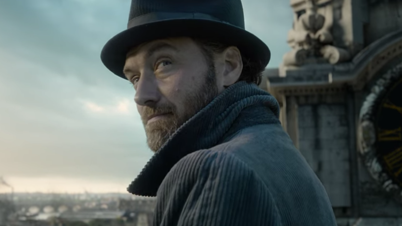 Oh Look, Jude Law’s Hunky Dumbledore Leads The ‘Fantastic Beasts 2’ Trailer