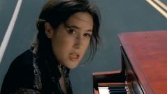 Vanessa Carlton Made Her Way Downtown To Thrash Douchelord Chris Brown