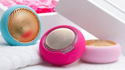 We Tried That Foreo UFO Gadget That Gives Face Mask Results In 90 Secs
