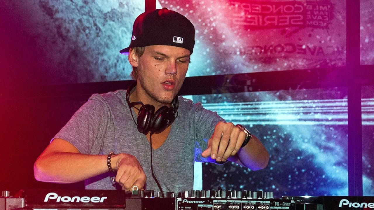 Fan’s Haunting Instagram Post Shows One Of The Last Photos Of Avicii