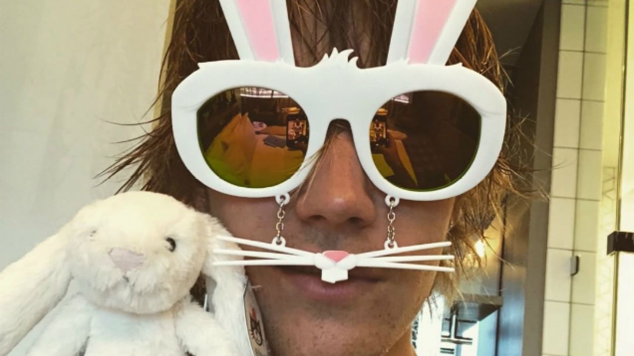Fkd If We Know What’s Going On With Justin Bieber This Easter, But It’s Wild