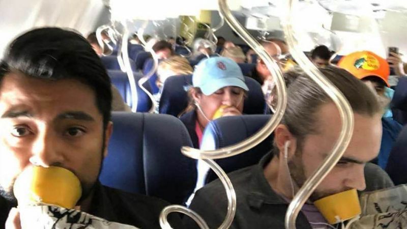 Emergency Landing Pic Reveals Some Passengers Don’t Know Safety Procedures 