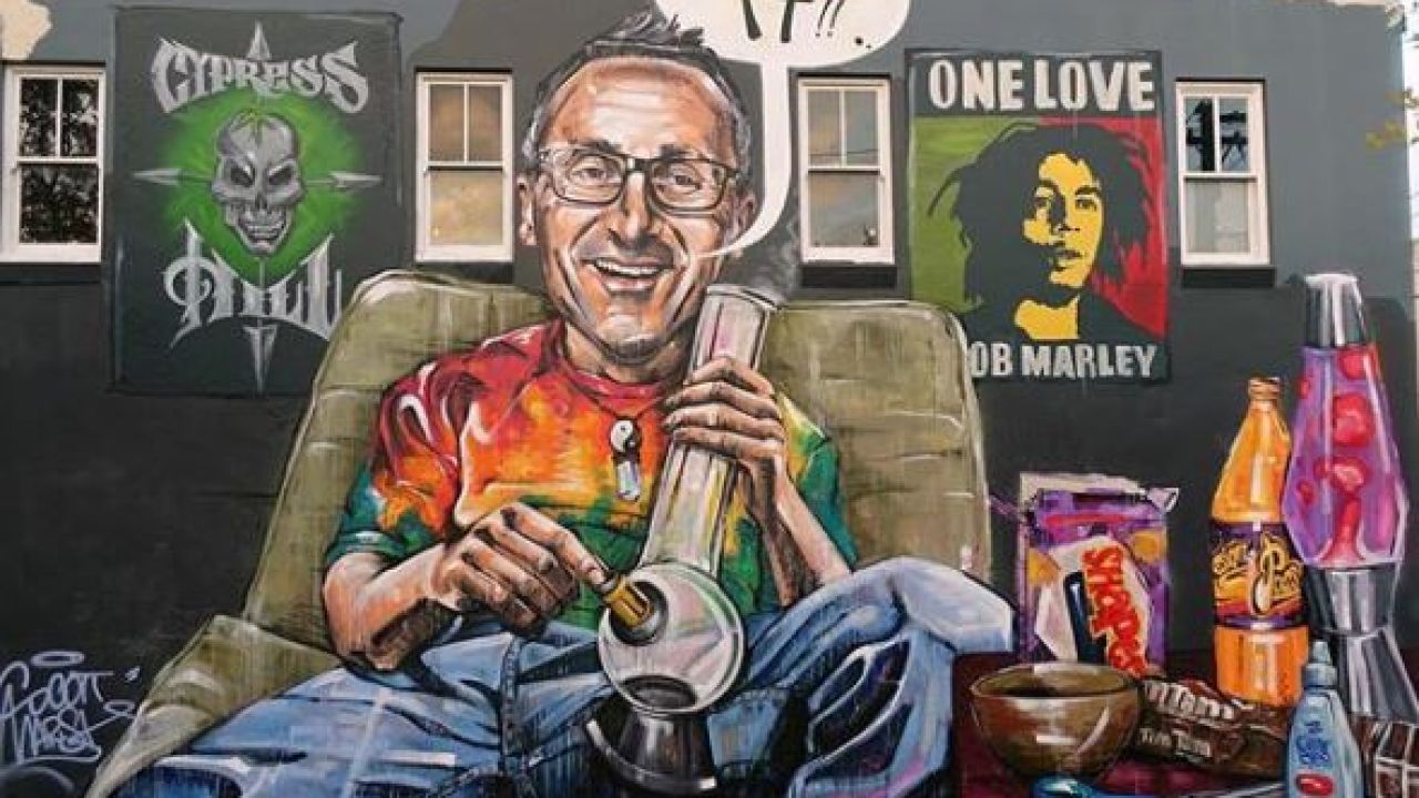Here’s A Mural Of A Happily Baked Richard Di Natale To Celebrate 4/20