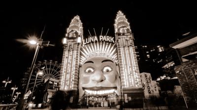 Samsung & Vivid Sydney Are Keen To Replace Luna Park’s Face With Yours