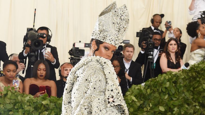 Leave It To Rihanna To Dress As The Fkn Pope For The 2018 Met Gala