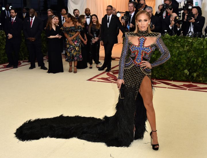 Get Around The Absurdly Glam Red Carpet At The Rihanna-Hosted 2018 Met Gala