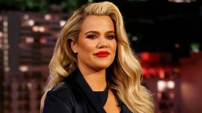 Khloé Kardashian’s Copping One Helluva Roast Over “Insane” Photoshop In New Pic