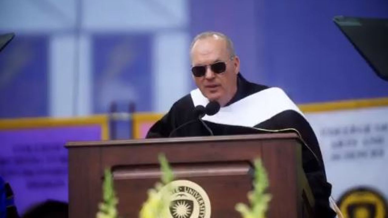 Michael Keaton Wraps Up Very Serious Commencement Speech With “I’m Batman”