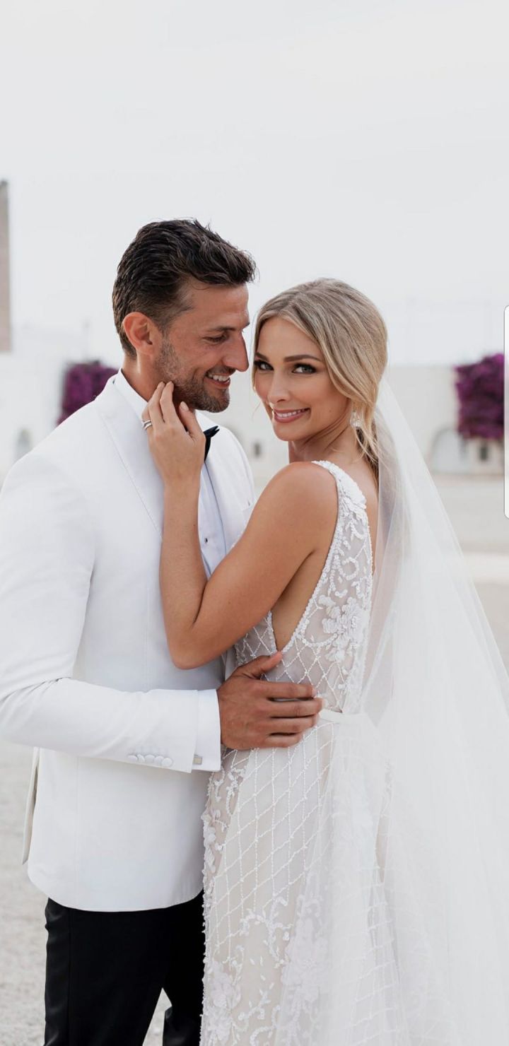 Bachie Beauties Anna Heinrich & Tim Robards Share First Dreamy Wedding Pics