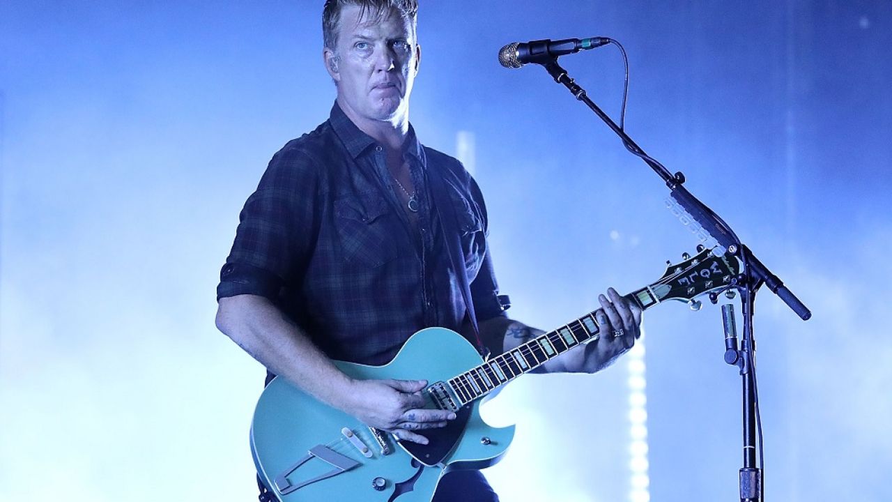 Watch Queens Of The Stone Age Pay An Emotional Tribute To Anthony Bourdain