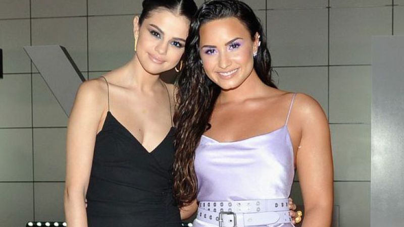 Fans Think Selena Gomez Sent A Message To Old Friend Demi Lovato Via Her T-Shirt