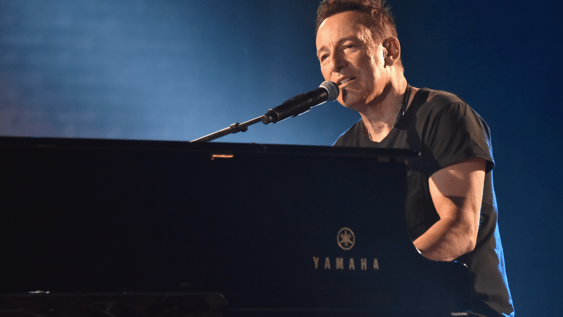 Netflix Is Blessing Your Hungry Hearts With Bruce Springsteen’s Broadway Show