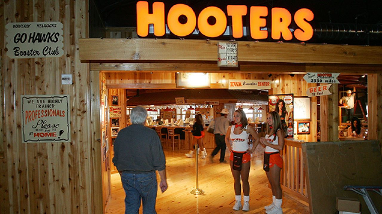 Have Money & Love The Band Puddle Of Mudd? Hooters Australia Is Up For Sale