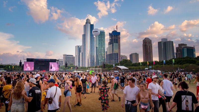 How’s How To Stream All Your Faves Crushing It At Lollapalooza This Weekend