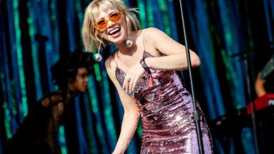 Carly Rae Jepsen Fulfils Meme Prophecy By Accepting A Sword At Lollapalooza