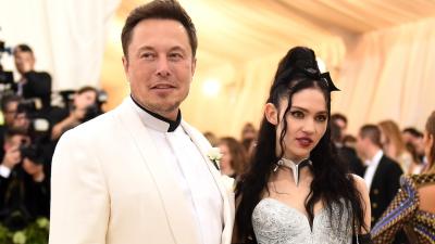 Elon Musk Unfollowed Grimes On Twitter So All Bets Are Bloody Off
