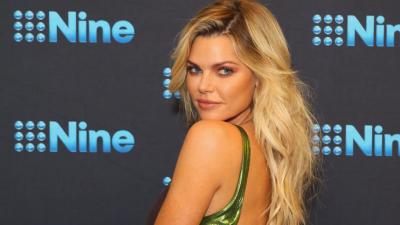 Sophie Monk Pashed A Man She’d Just Met On A Plane & They’re Still Together