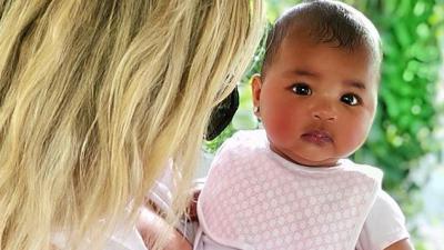Khloé Kardashian Calls Out Racist Trolls For Deleting Tweets About Baby True