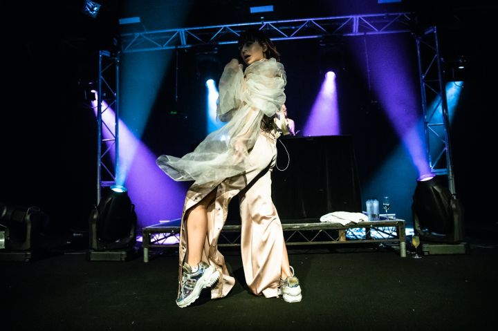 Check These Snaps Of Charli XCX Slaying Her Sydney Show Like It’s NBD