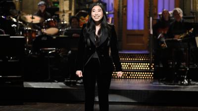 ‘Crazy Rich Asians’ Star Awkwafina Dedicates ‘SNL’ Monologue To Icon Lucy Liu