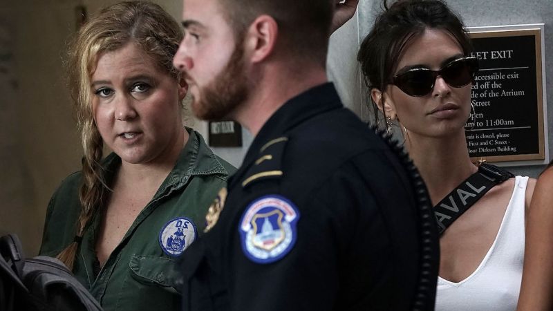 Amy Schumer & Emily Ratajkowski Among Hundreds Arrested At Kavanaugh Protests
