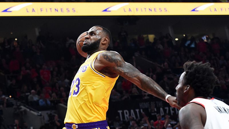 LeBron James’ First Official Play As An LA Laker? A Big Fuck-Off Dunk