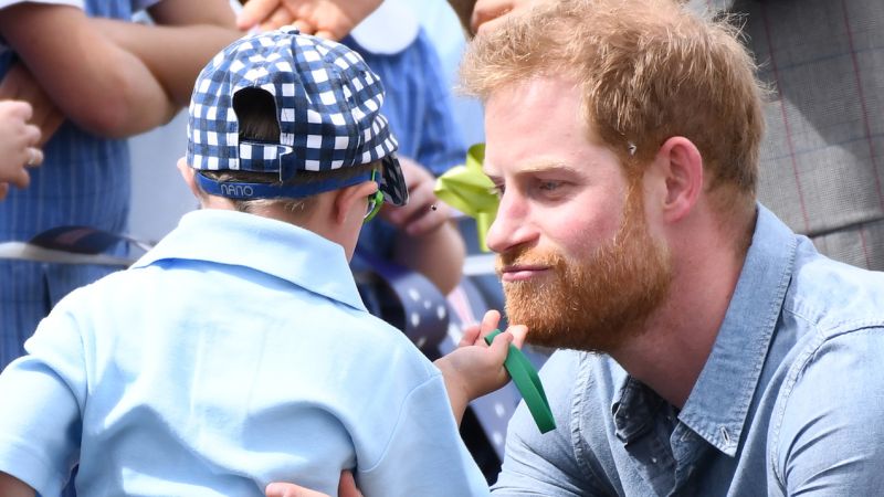 This Footage Of A Dubbo Kid Cuddling Prince Harry Might Turn You Monarchist