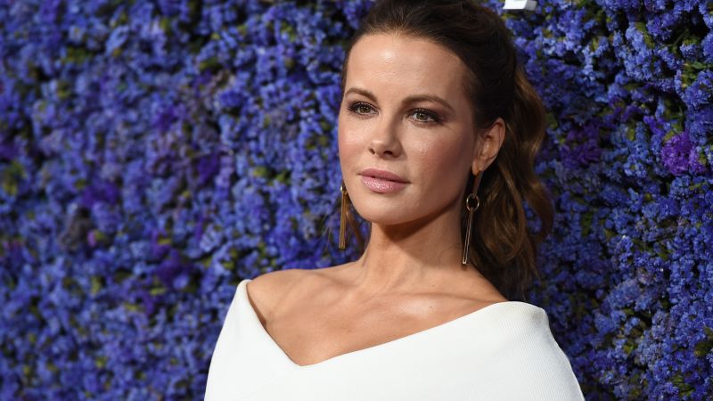 Kate Beckinsale Is The Latest To Put “Liquified Cloned Foreskins” On Her Face