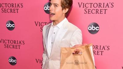 Dylan Sprouse, Ultimate Boyfriend, Brought Burgers To The VS Fashion Show