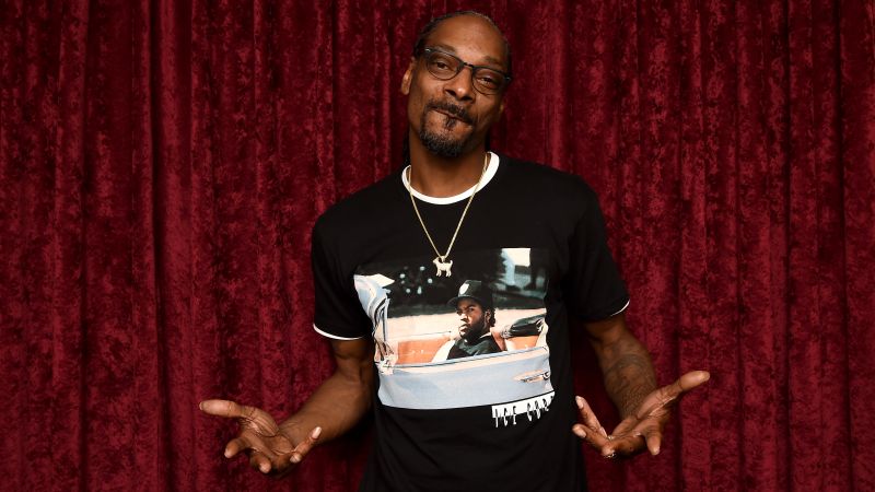 Snoop Exercised His Democratic Rights By Smoking Up In Front Of The White House