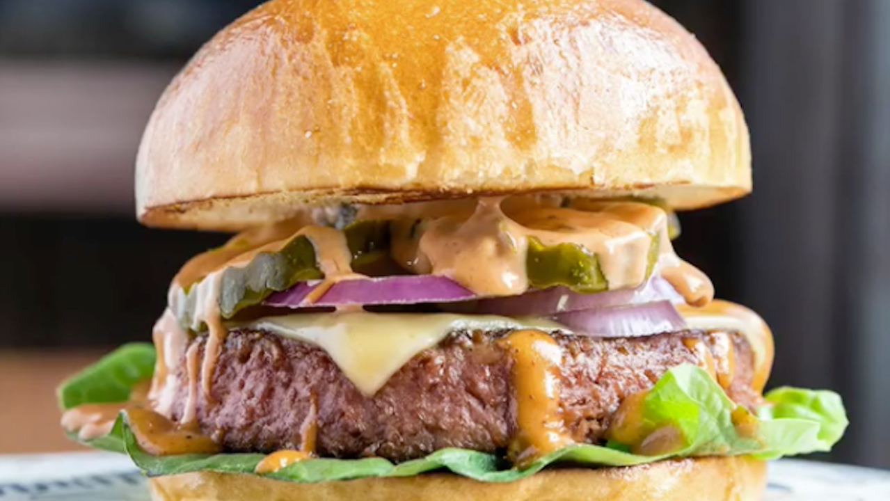 The Very Beefy, Very Vegan ‘Beyond Burger’ Is Finally In Aussie Supermarkets