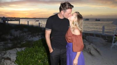 Dax Shepard Lovingly Dunks On Kristen Bell After BS Cheating Rumour