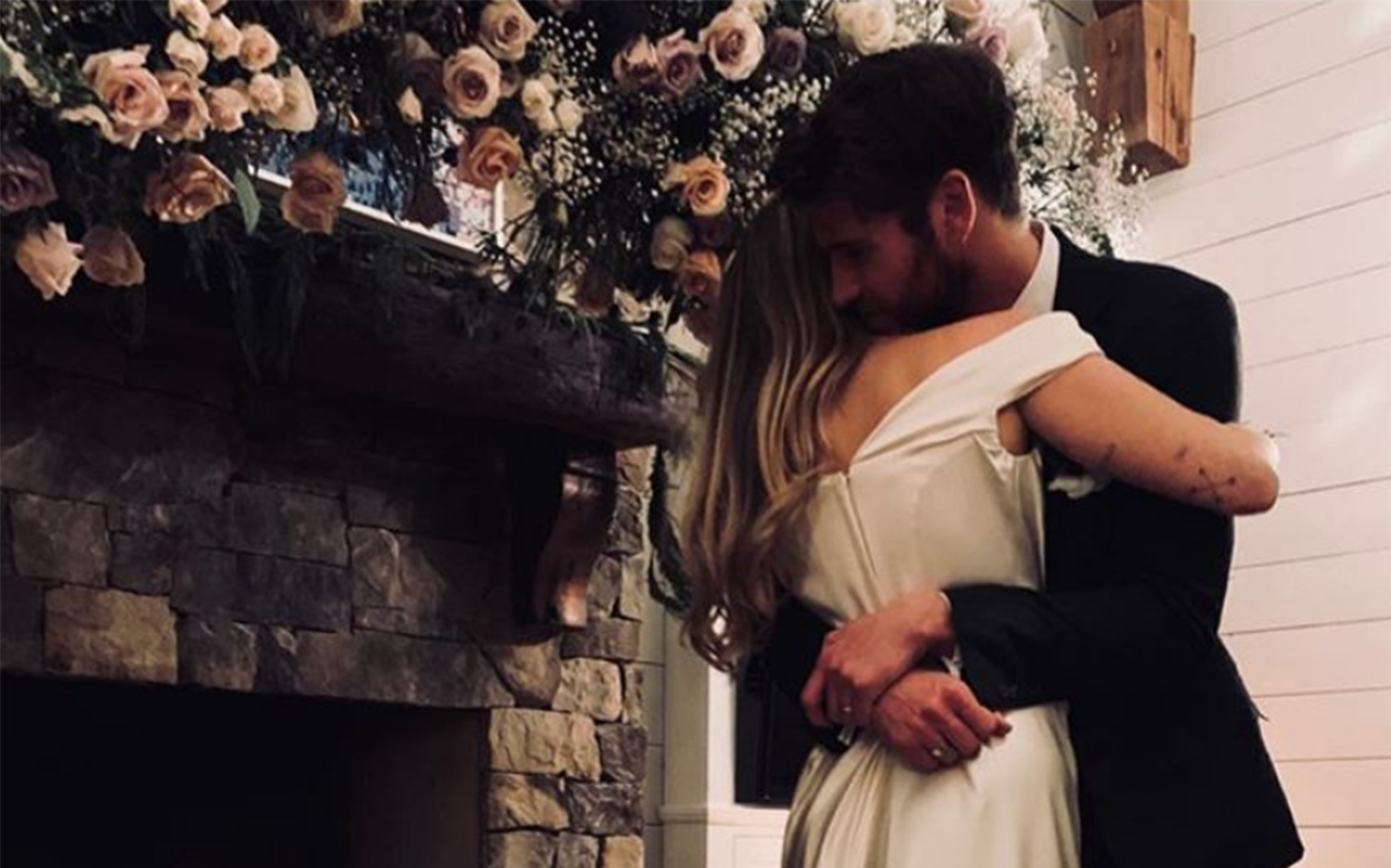 Miley Cyrus confirms marriage with Liam Hemsworth with pics | Canoe.Com