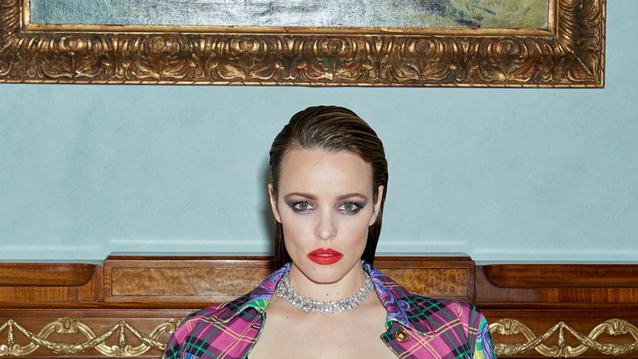 Rachel McAdams Posed For A British Mag Breast Pumping In Versace & It’s Fire