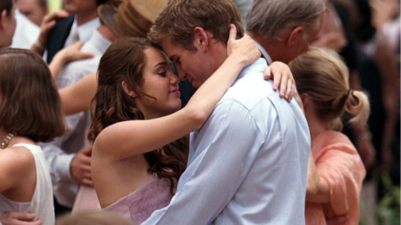 Nicholas Sparks Congratulates Miley & Liam, Knowing Full Well He Did This
