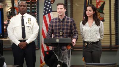 The ‘Brooklyn Nine-Nine’ Crew Teased Some Deets About S6 & NOINE-NOINE