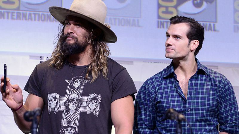 Quench Your Friday Thirst With This Shirtless Selfie Of Henry Cavill As ‘Aquaman’