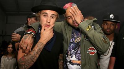 Justin Bieber Shows Public Support For Chris Brown After Rape Allegation