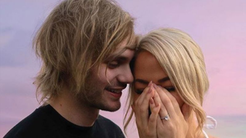 5SOS’ Angelic Guitarist Michael Clifford Proposed To His GF In Bali