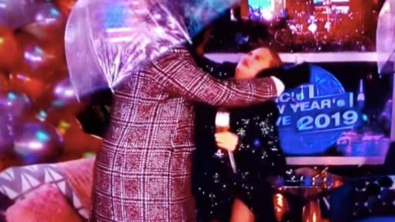 Chrissy Teigen Begins 2019 By Being Clobbered In The Face By Leslie Jones’ Brolly