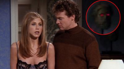 It Looks Like A Freaky Demon Cameo’d In ‘Friends’ And Nobody Noticed Until Now